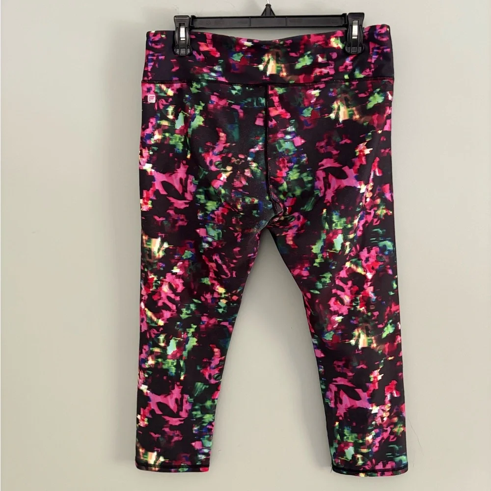 Fabletics Define PowerHold Mid-Rise Capri Size L - Picture 9 of 11